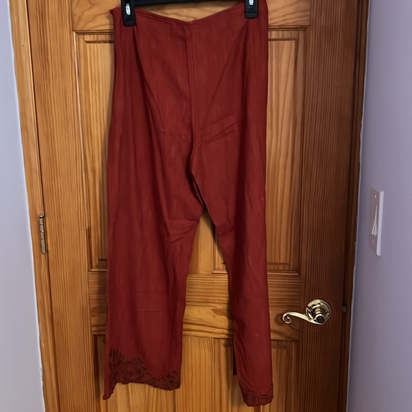 NWOT Anthropologie Embroidered Pants - Picture 8 of 9